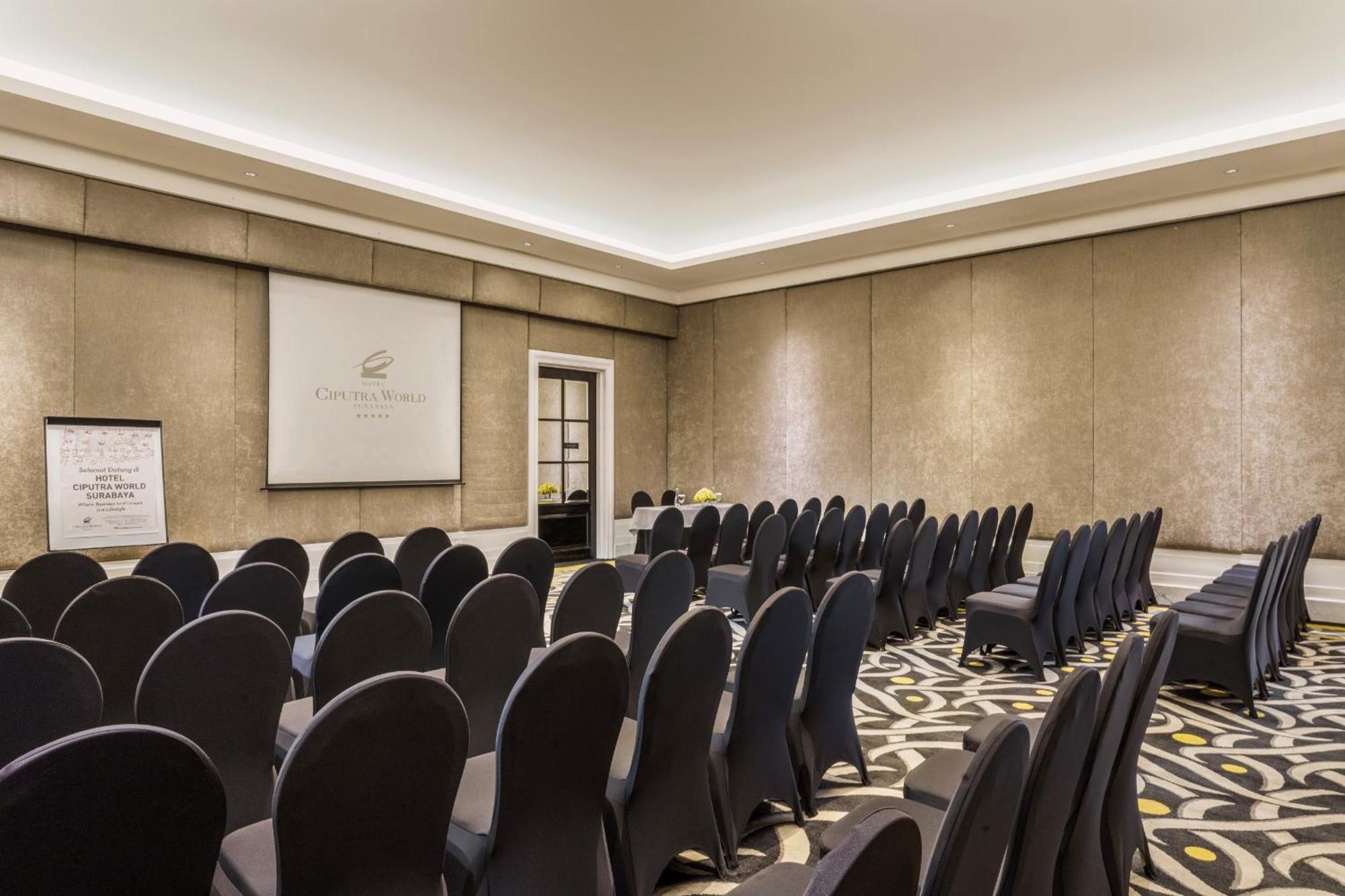 Hotel Ciputra World Surabaya Managed By Swiss-Belhotel International Экстерьер фото
