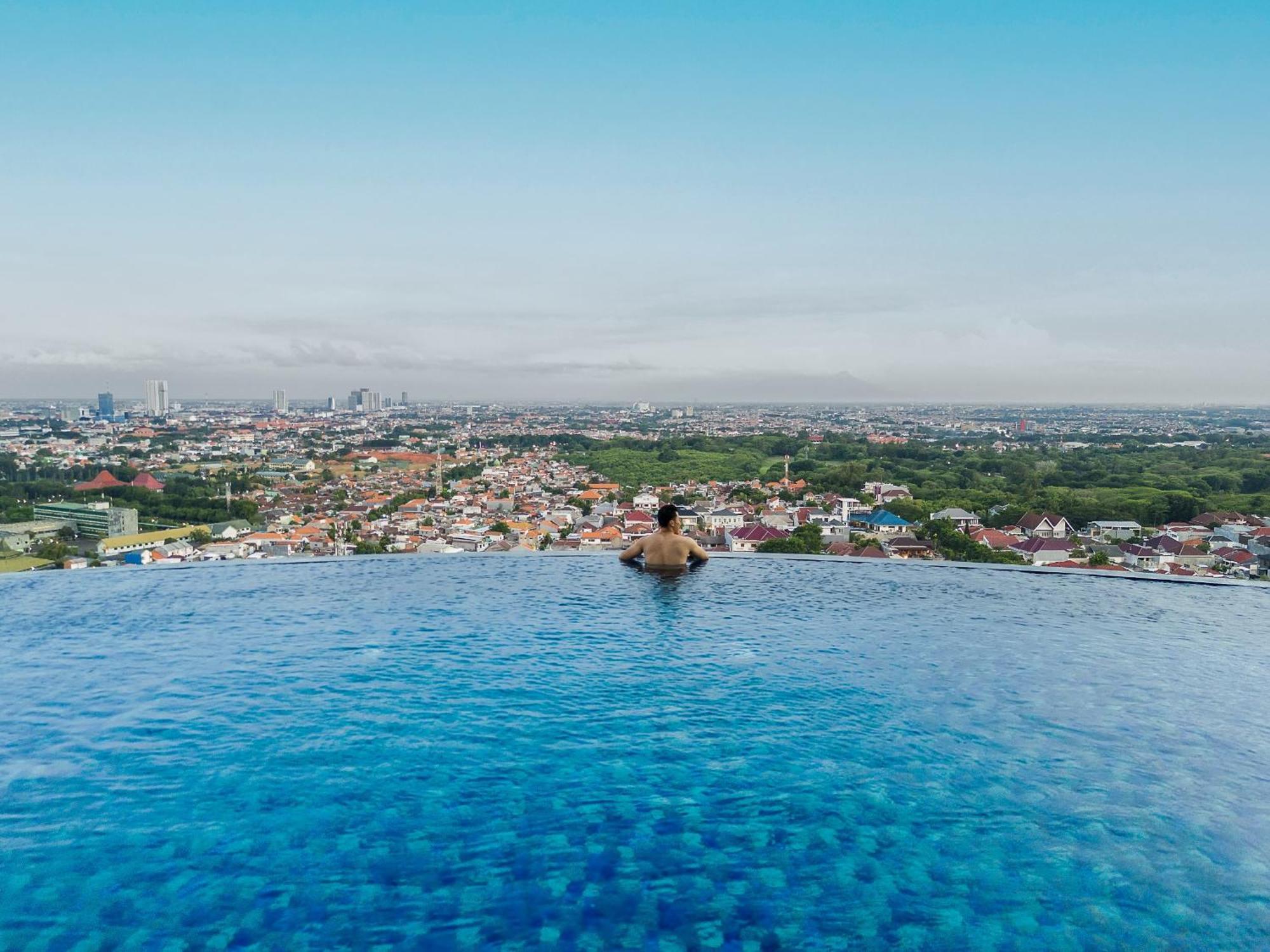 Hotel Ciputra World Surabaya Managed By Swiss-Belhotel International Экстерьер фото