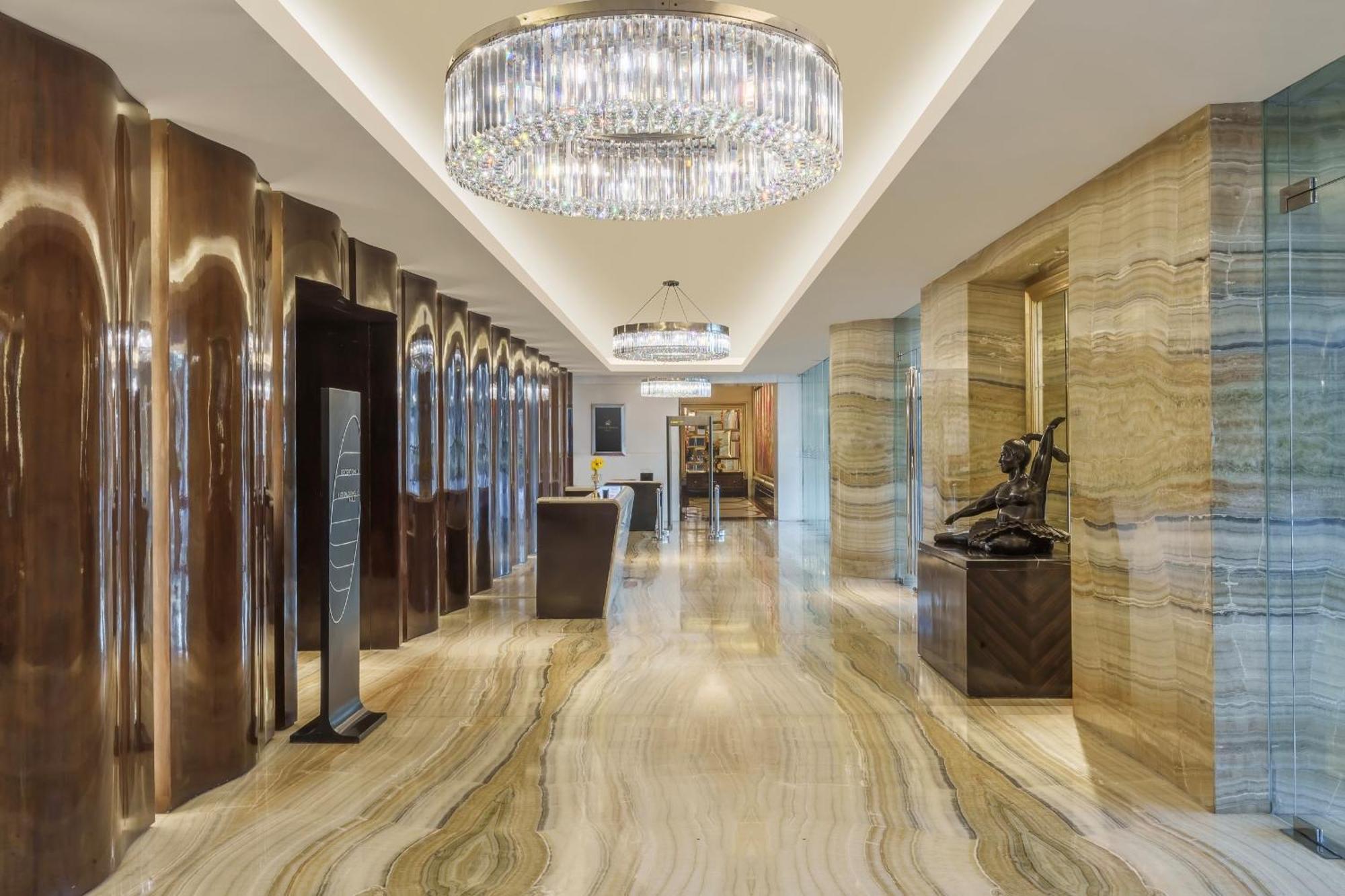 Hotel Ciputra World Surabaya Managed By Swiss-Belhotel International Экстерьер фото