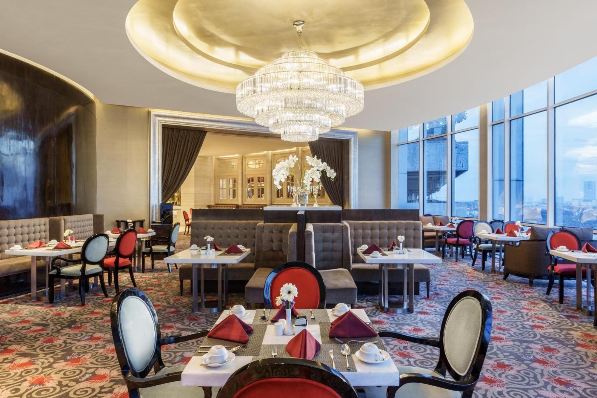 Hotel Ciputra World Surabaya Managed By Swiss-Belhotel International Экстерьер фото